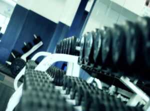 Pros and Cons of Weight Training Fntkgym
